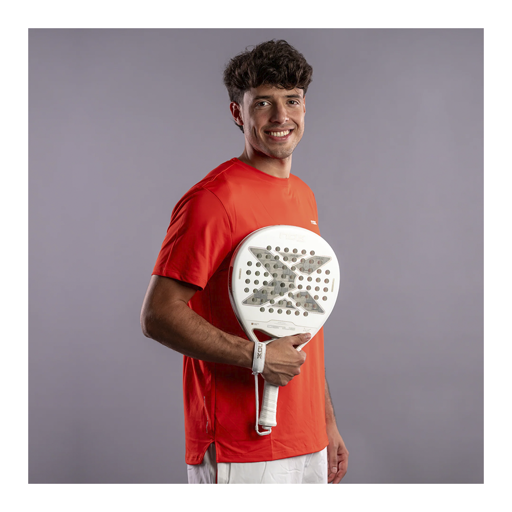 NOX AT10 Genius 12K Xtrem Lite Agustín Tapia 2027, balta / pelēka, lietošanā